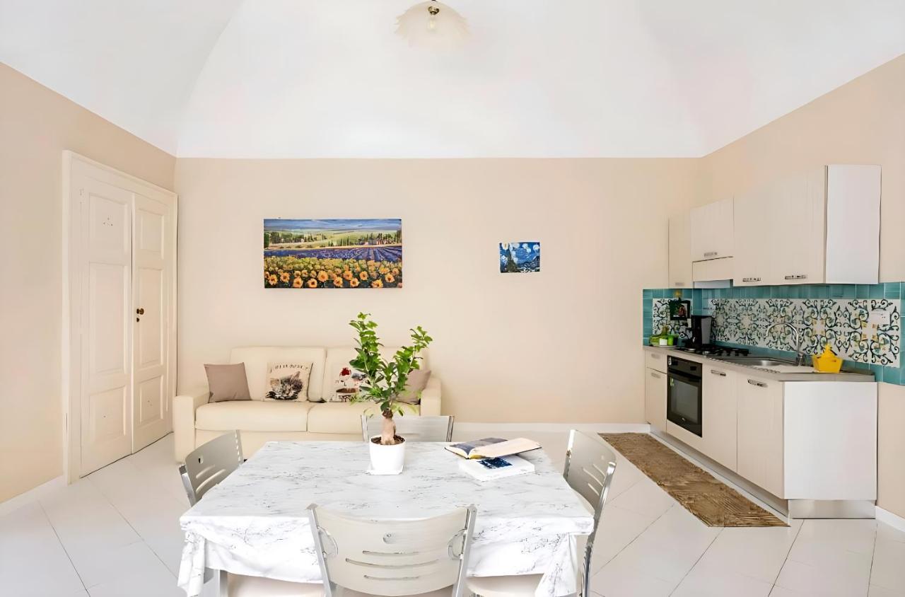 Casa Vacanza "Nonna Matilde" A Meta Di Sorrento, 600Mt Dal Mare, Casa Per 4 Zewnętrze zdjęcie