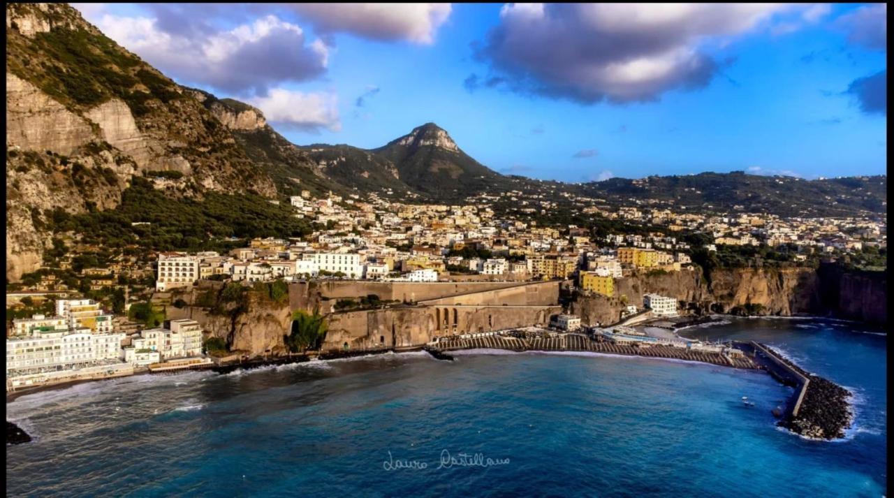 Casa Vacanza "Nonna Matilde" A Meta Di Sorrento, 600Mt Dal Mare, Casa Per 4 Zewnętrze zdjęcie