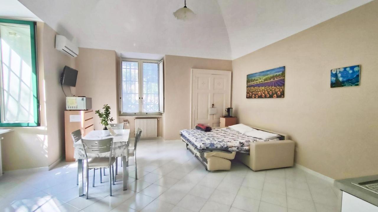 Casa Vacanza "Nonna Matilde" A Meta Di Sorrento, 600Mt Dal Mare, Casa Per 4 Zewnętrze zdjęcie