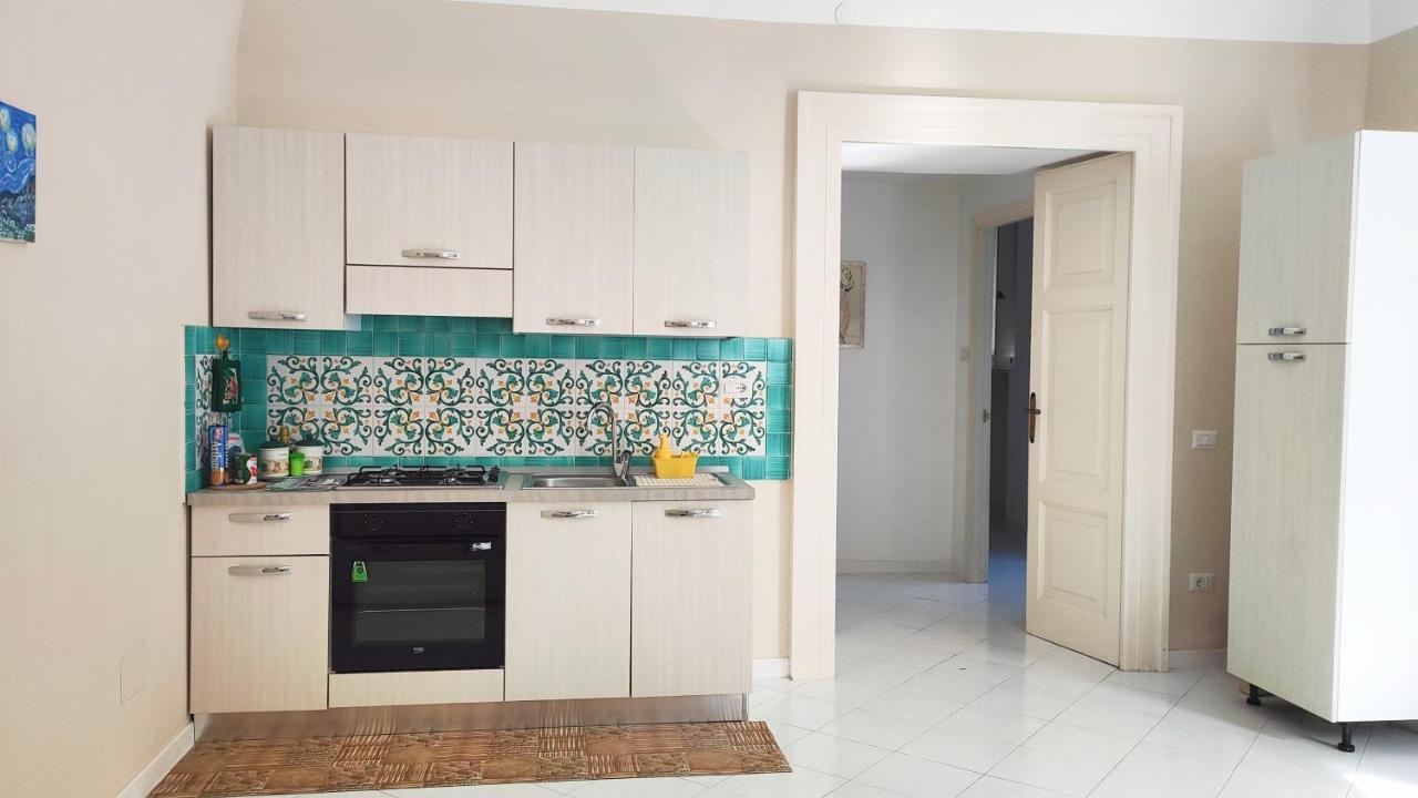 Casa Vacanza "Nonna Matilde" A Meta Di Sorrento, 600Mt Dal Mare, Casa Per 4 Zewnętrze zdjęcie