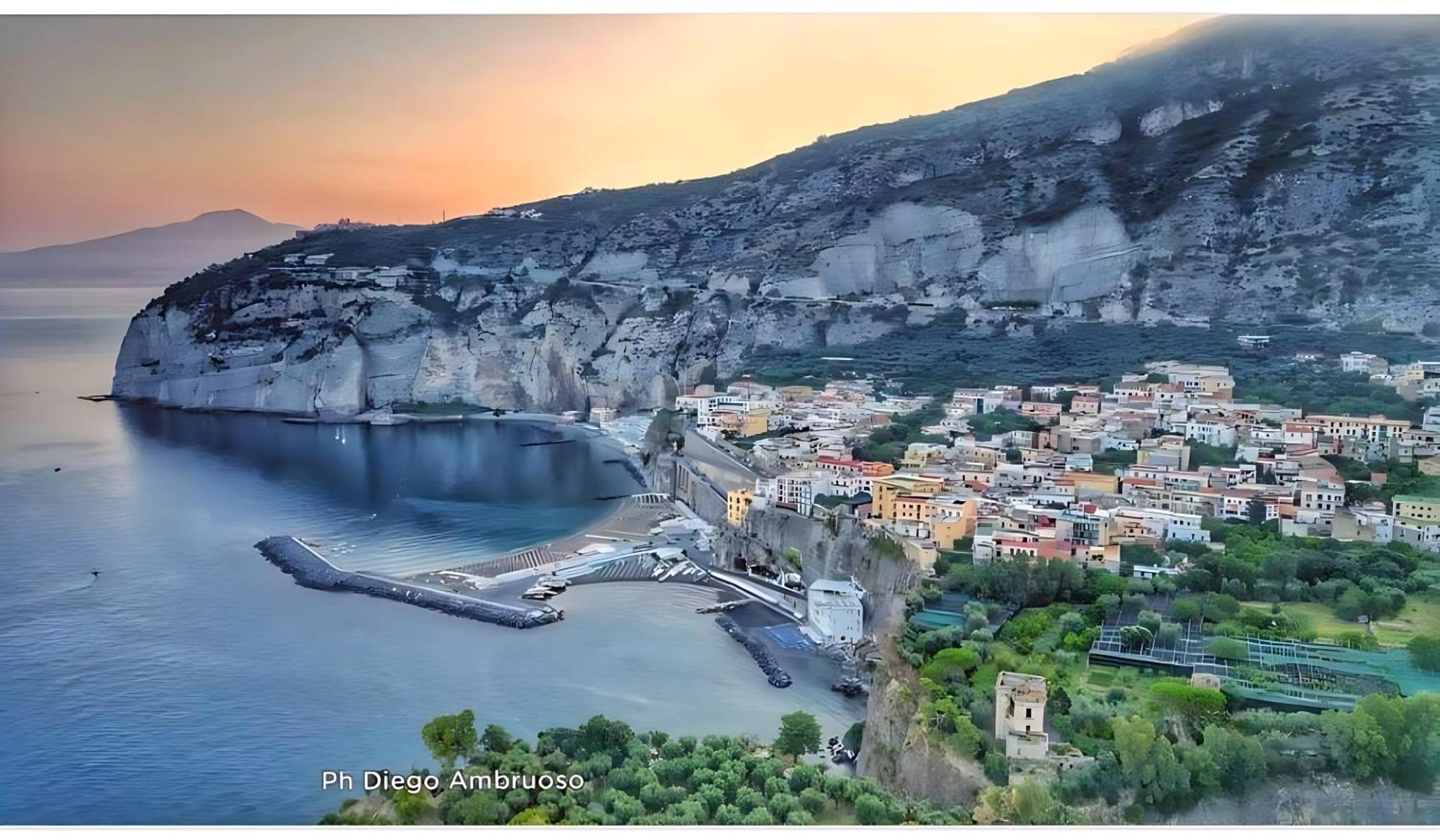 Casa Vacanza "Nonna Matilde" A Meta Di Sorrento, 600Mt Dal Mare, Casa Per 4 Zewnętrze zdjęcie